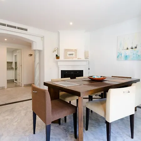 Apartment White Pearl Elviria H1 *