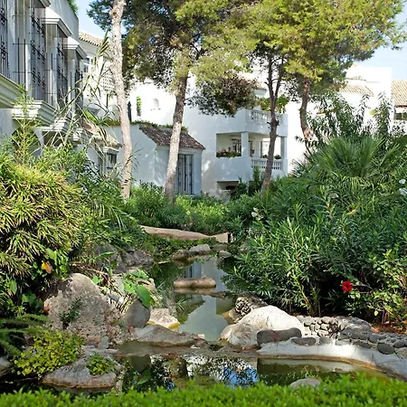 White Pearl Elviria H1 Marbella