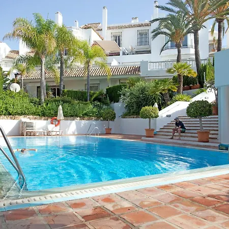 White Pearl Elviria H1 Apartment