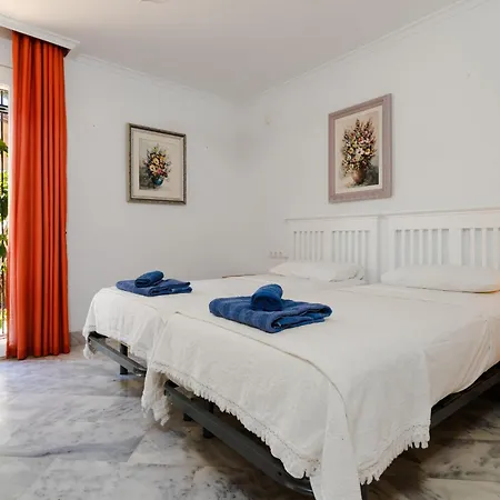 White Pearl Elviria H1 Marbella